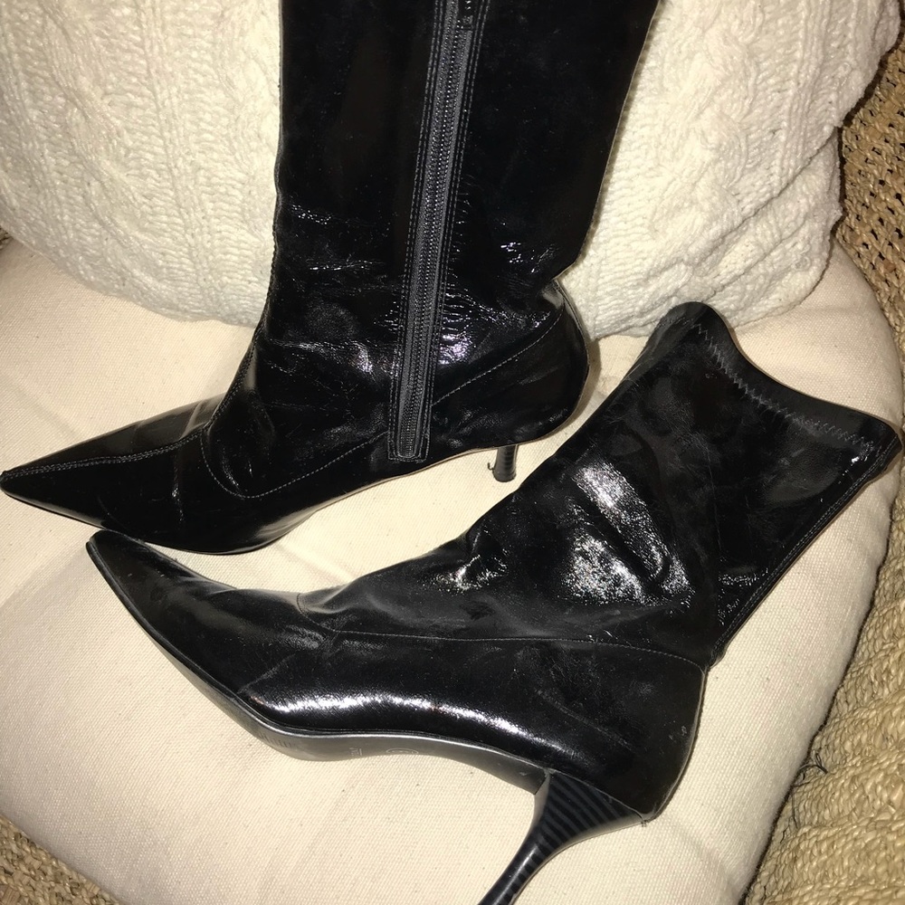 Black patent ladies shoe boots